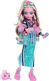 Monster High Lagoona Blue Muñeca con Piraña Mascota | Monstruo marino con top corto, falda maxi deportiva, pez Neptuna y 7 accesorios como gafas concha y snack, JHK33